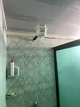 Snapshot of Sallem_Pink chatting on October 25, 2025, 11:31 am Sallem Pink online show from October 25, 2025, 11:31 am