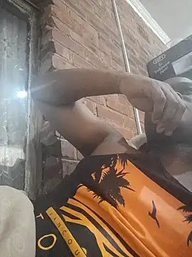 Moet Chandon online show from October 6, 2025, 6:14 am