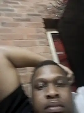 Moet Chandon online show from November 9, 2025, 11:31 pm