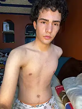 danloveo online show from December 18, 2025, 7:24 am