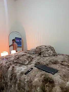 myc hot online show from March 8, 2026, 6:49 am