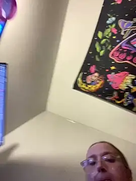 hannahtopretty online show from September 24, 2025, 4:52 am