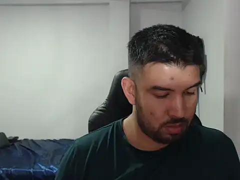 Axel11113 online show from September 16, 2025, 9:16 pm