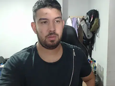 Axel11113 online show from September 20, 2025, 2:49 am