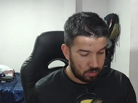 Axel11113 online show from October 1, 2025, 2:17 am