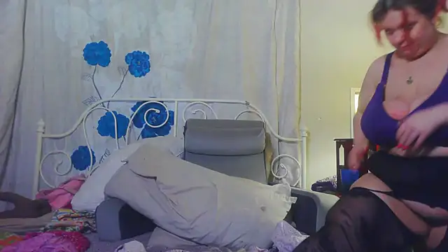 Snapshot of g0lden_are0las89 chatting on February 25, 2026, 11:37 pm g0lden are0las89 online show from February 25, 2026, 11:37 pm