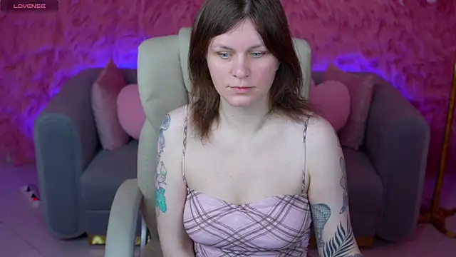 Snapshot of TinaMelt chatting on May 2, 2026, 6:46 pm TinaMelt online show from May 2, 2026, 6:46 pm