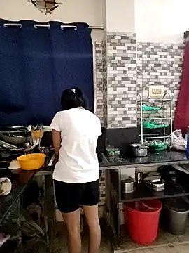 priya 26 online show from November 15, 2025, 7:12 am