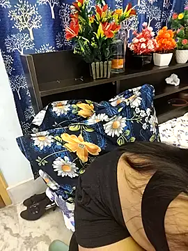 priya 26 online show from December 18, 2025, 1:48 pm