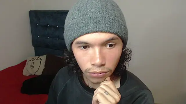 Xoxo Smiles online show from November 10, 2025, 6:02 pm