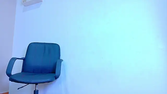 RiriiBrunette   online show from March 6, 2026, 8:48 pm