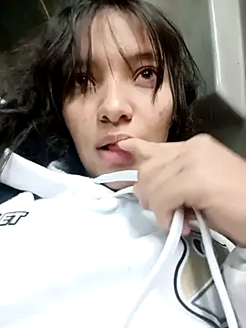 mia blue01 online show from September 25, 2025, 2:28 am