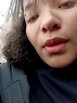 mia blue01 online show from September 26, 2025, 5:53 pm