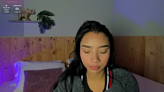 MissPocahontass online show from October 24, 2025, 11:31 am