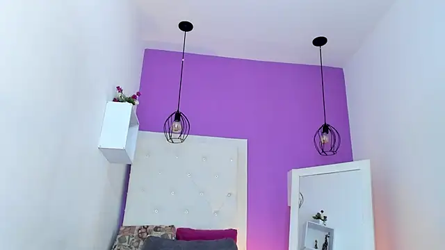 Horny ebonys online show from December 2, 2025, 7:48 pm