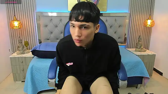 Snapshot of SamBlack_ chatting on March 4, 2026, 12:46 pm SamBlack online show from March 4, 2026, 12:46 pm