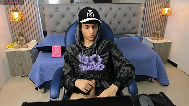 Snapshot of SamBlack_ chatting on February 21, 2026, 2:08 pm SamBlack online show from February 21, 2026, 2:08 pm