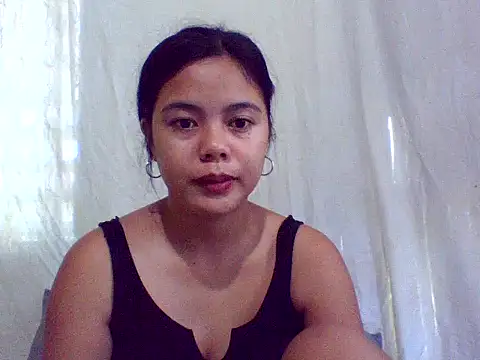 Snapshot of sweet_heaven00 chatting on October 3, 2025, 12:14 am sweet heaven00 online show from October 3, 2025, 12:14 am