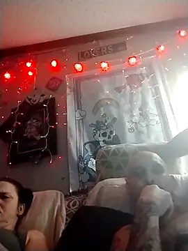 BonnienClyde5421 online show from February 17, 2026, 1:14 am