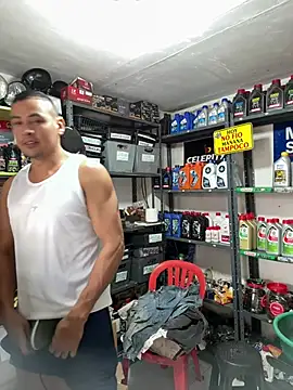 Snapshot of Terra-22cm chatting on January 13, 2026, 2:54 pm Terra-22cm online show from January 13, 2026, 2:54 pm