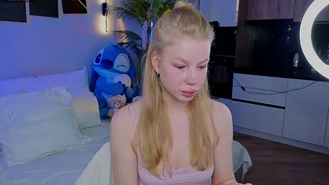 emilyshepar d online show from May 5, 2026, 1:30 am