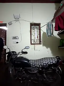 Snapshot of RAYI_Queen_4 chatting on January 10, 2026, 3:18 pm RAYI Queen 4 online show from January 10, 2026, 3:18 pm