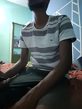 RAYI Queen 4 online show from April 13, 2026, 1:20 am