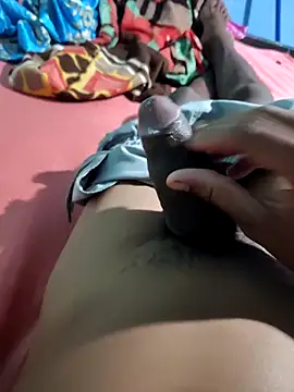 RAYI Queen 4 online show from March 22, 2026, 5:14 pm