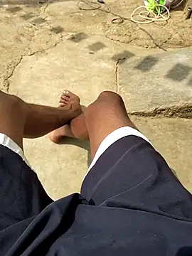 Snapshot of RAYI_Queen_4 chatting on February 3, 2026, 6:33 am RAYI Queen 4 online show from February 3, 2026, 6:33 am