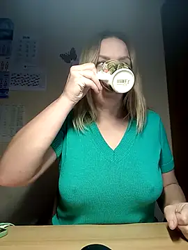 Ami Foxy online show from January 7, 2026, 7:46 am