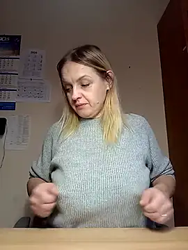 Ami Foxy online show from November 13, 2025, 10:52 am