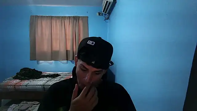 Jaket lovers online show from September 9, 2025, 6:28 pm