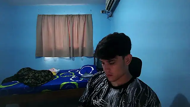 Jaket lovers online show from September 26, 2025, 4:03 pm