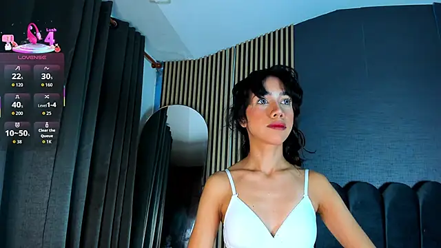 Gina 77 online show from December 3, 2025, 7:46 pm