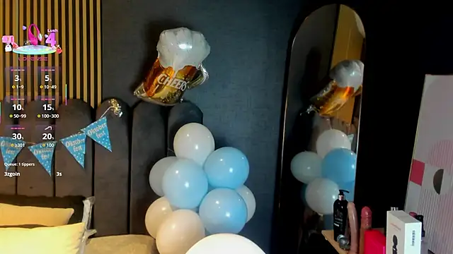 Gina 77 online show from September 24, 2025, 12:22 pm