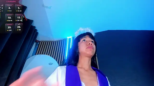 Gina 77 online show from November 12, 2025, 12:42 pm