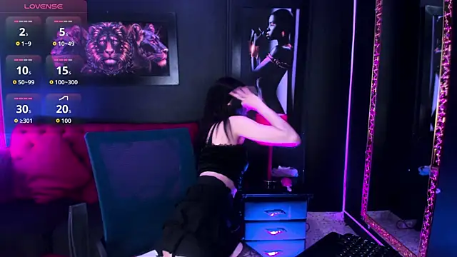 Snapshot of Nyx_Moon chatting on July 21, 2026, 9:38 pm Nyx Moon online show from July 21, 2026, 9:38 pm
