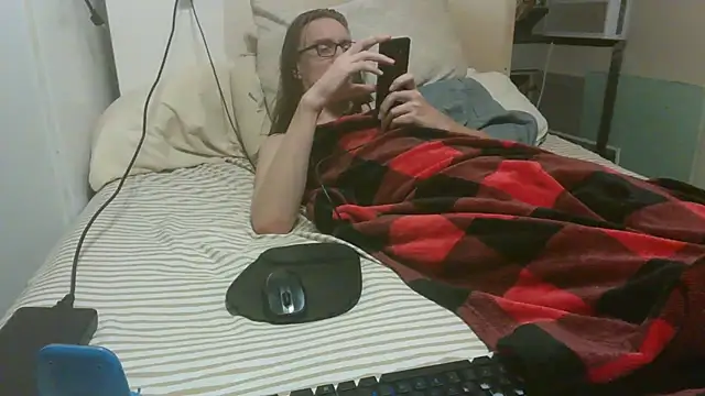 Snapshot of dandonn chatting on July 22, 2026, 2:35 am dandonn online show from July 22, 2026, 2:35 am