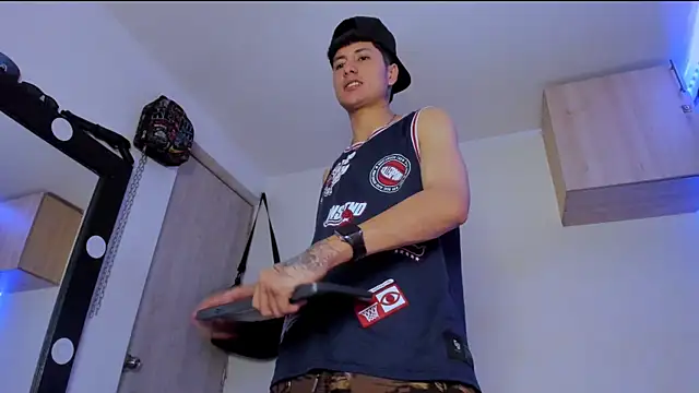 Snapshot of Mateo_Escobar chatting on September 10, 2025, 4:50 pm Mateo Escobar online show from September 10, 2025, 4:50 pm