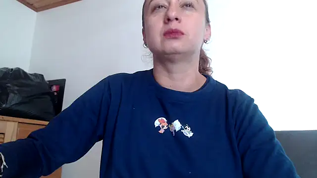Milf Valeria online show from May 22, 2026, 5:44 pm