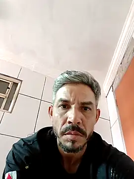 Snapshot of QfabO123 chatting on November 27, 2025, 3:56 pm QfabO123 online show from November 27, 2025, 3:56 pm