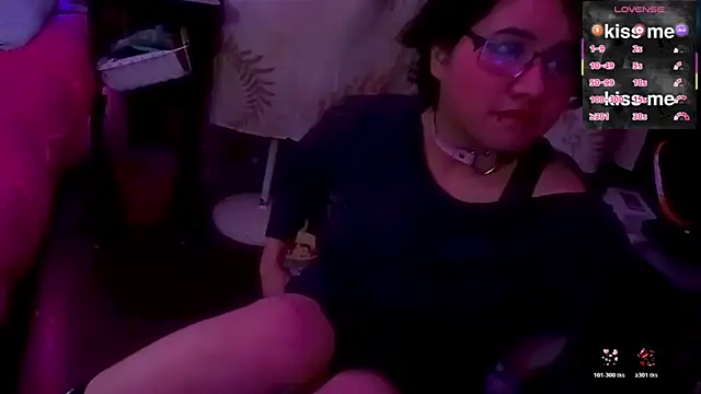 Snapshot of Ftm_Bunny chatting on December 14, 2025, 12:00 pm Ftm Bunny online show from December 14, 2025, 12:00 pm