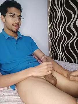 Snapshot of Sweetfucker_ chatting on March 1, 2026, 7:41 am Sweetfucker online show from March 1, 2026, 7:41 am