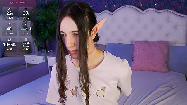 SilverMuse online show from February 1, 2026, 11:47 pm