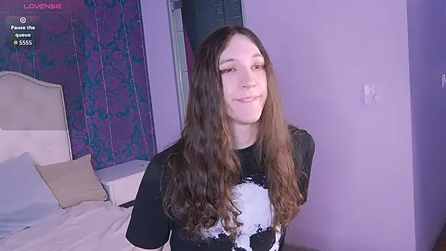 SilverMuse online show from February 25, 2026, 9:25 pm