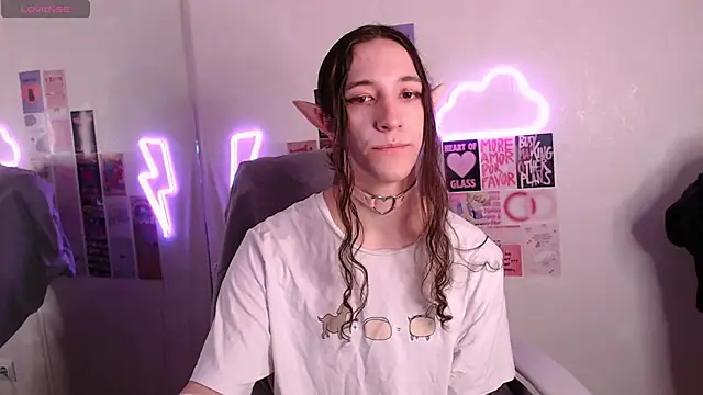 SilverMuse online show from February 12, 2026, 9:14 pm