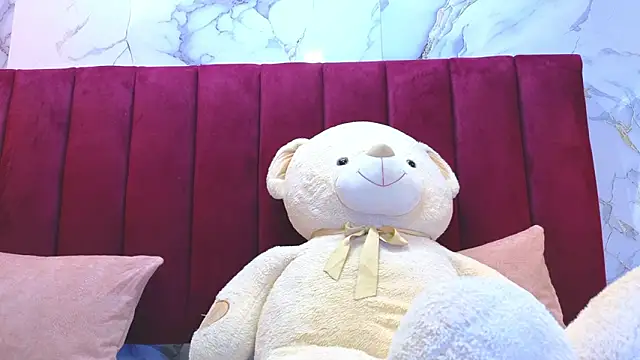 PrincePoppy online show from February 8, 2026, 4:10 am