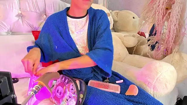 Snapshot of PrincePoppy chatting on October 6, 2025, 8:42 pm PrincePoppy online show from October 6, 2025, 8:42 pm