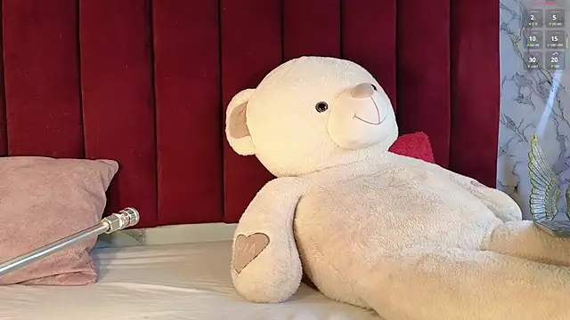 Snapshot of PrincePoppy chatting on November 16, 2025, 8:24 pm PrincePoppy online show from November 16, 2025, 8:24 pm