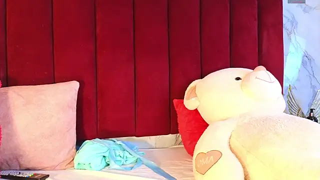 Snapshot of PrincePoppy chatting on November 13, 2025, 8:35 pm PrincePoppy online show from November 13, 2025, 8:35 pm